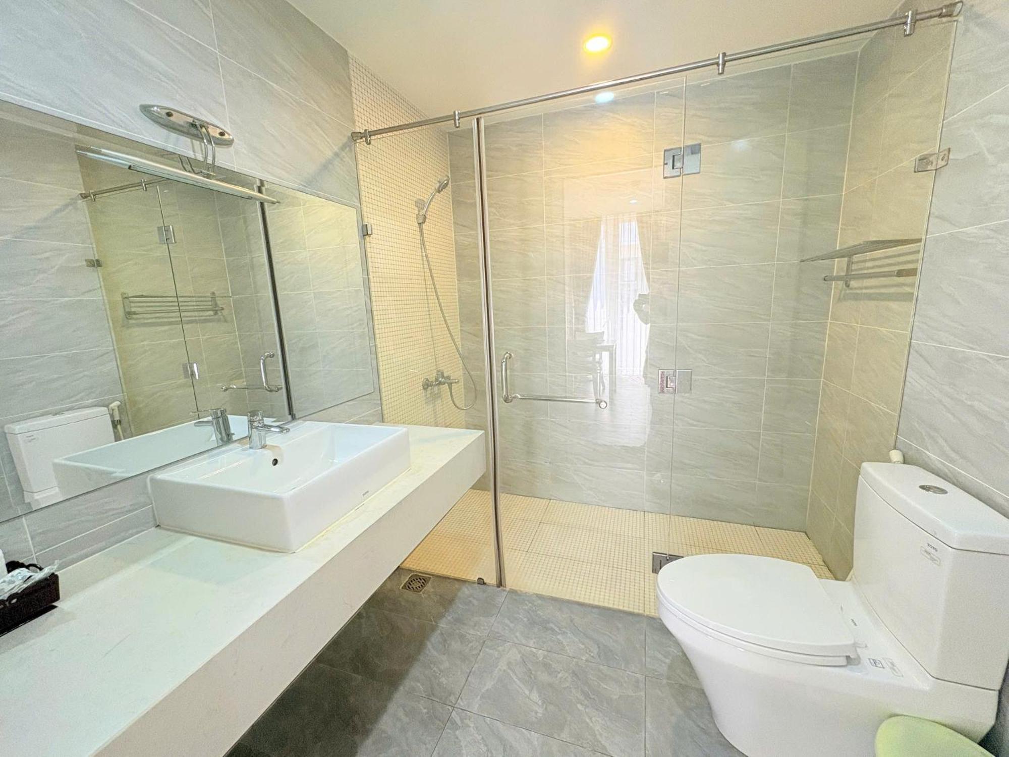 Vinh Secc Saigon Q7 Хошимин